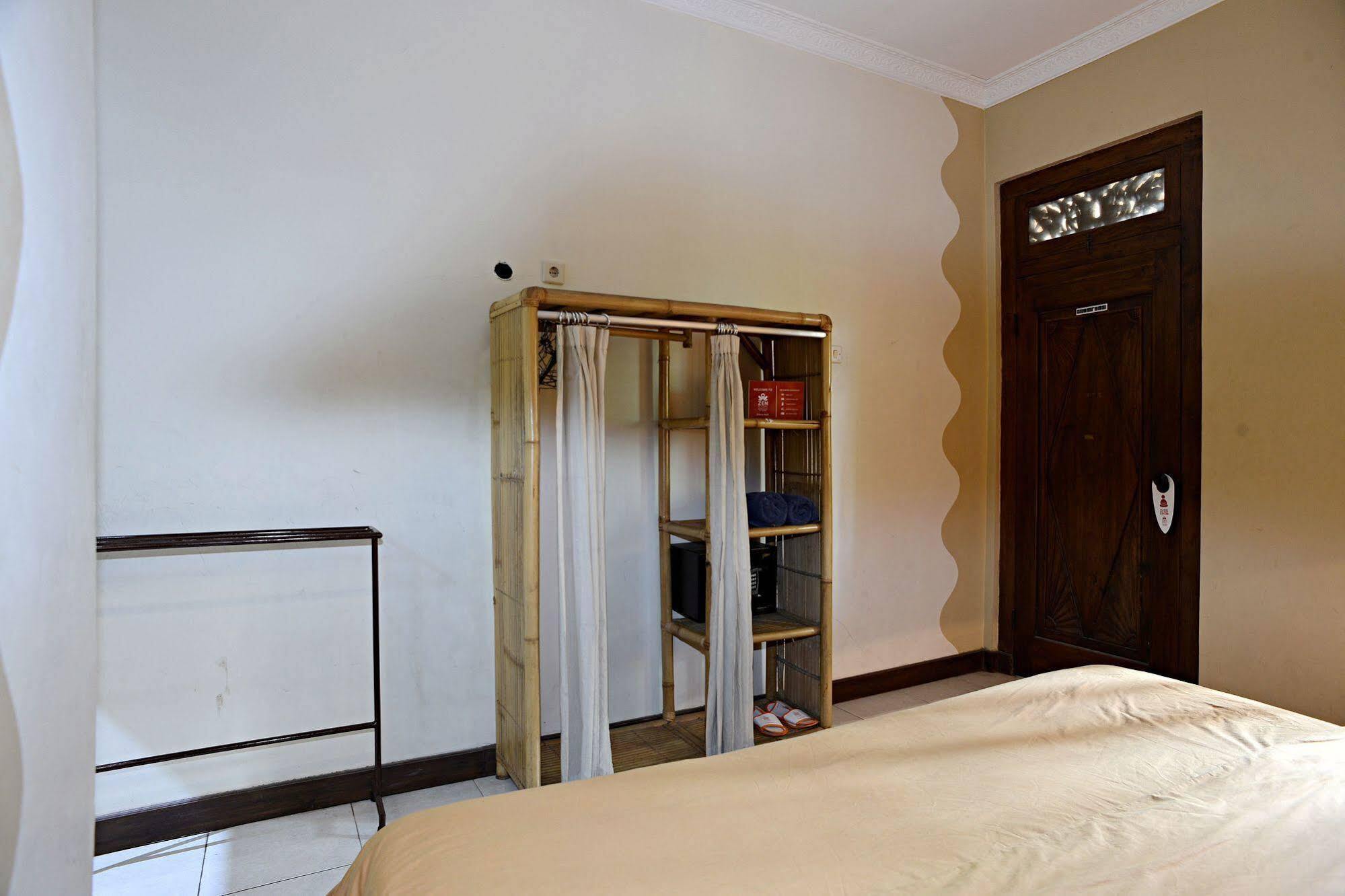 Zen Rooms Malioboro Sosrowijayan Wetan Yogyakarta Eksteriør billede